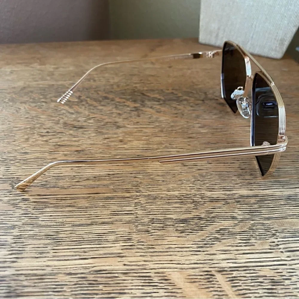 Sojos Pioneer Aviator Sunglasses. Gold Frame w/Green Lenses. New (NIB)! Unisex